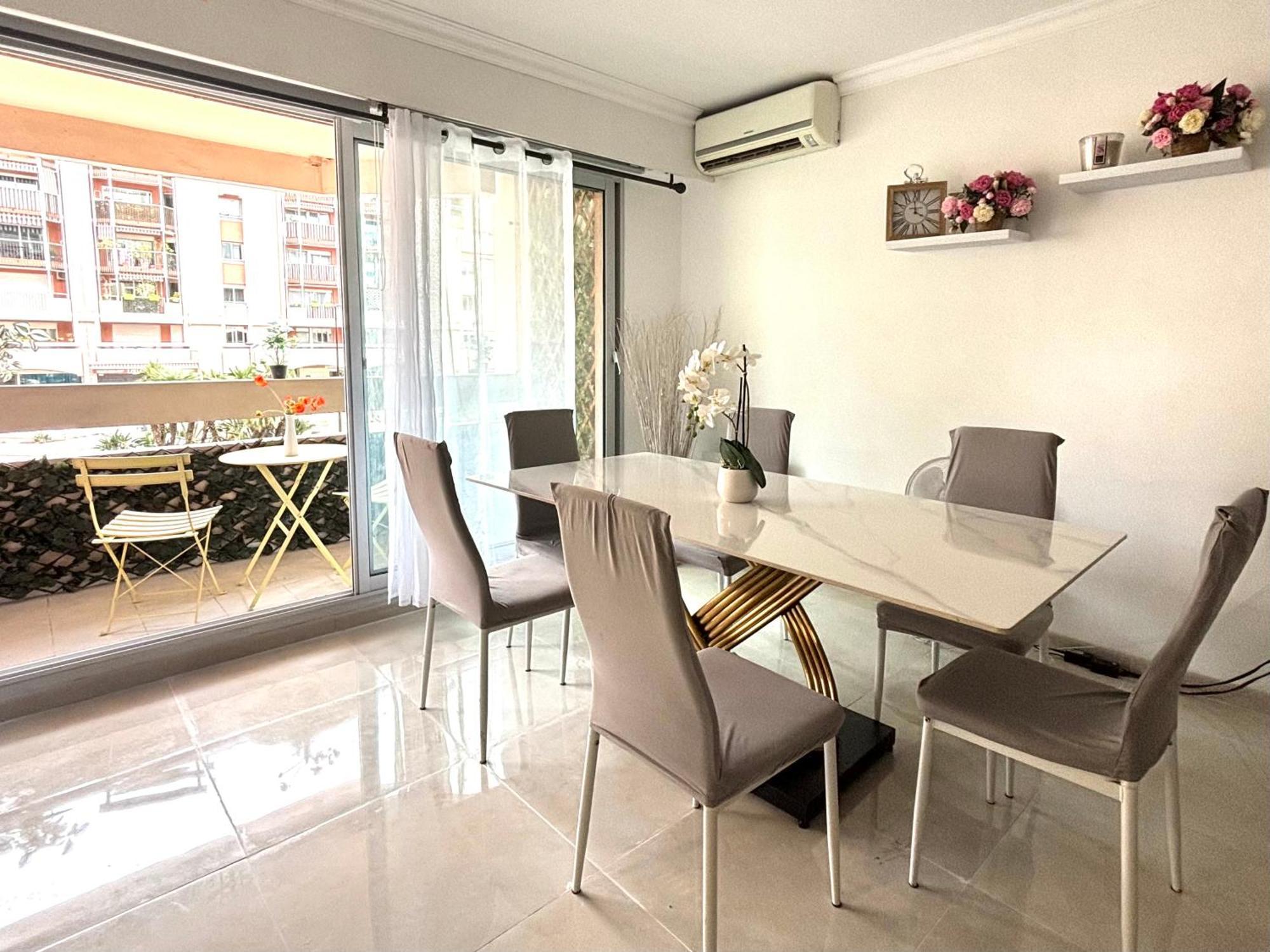 2 Bedroom 6 Beds In Heart Of Port Garibaldi Nice